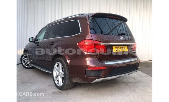 Buy Import Mercedes-Benz 190 Red Car in Import - Dubai in Iles Buy Import Mercedes-Benz 190 Red Car in Import - Dubai in Iles