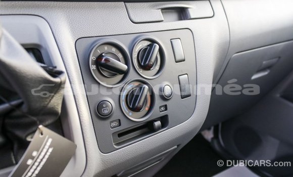 Acheter Import Voiture Nissan Urvan Blanc à Import - Dubai, Iles Acheter Import Voiture Nissan Urvan Blanc à Import - Dubai, Iles