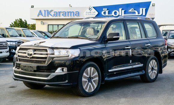 Buy Import Toyota Land Cruiser Black Car in Import - Dubai in Iles Buy Import Toyota Land Cruiser Black Car in Import - Dubai in Iles