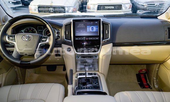 Buy Import Toyota Land Cruiser Black Car in Import - Dubai in Iles Buy Import Toyota Land Cruiser Black Car in Import - Dubai in Iles