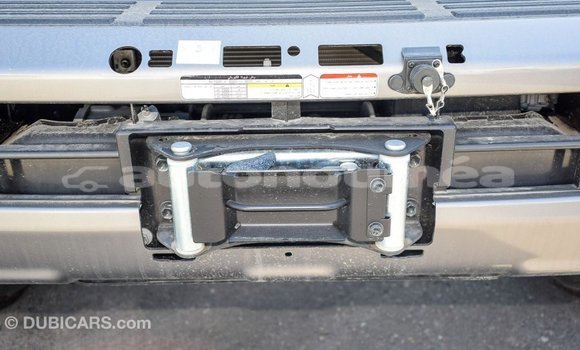 Acheter Import Voiture Toyota Land Cruiser Beige à Import - Dubai, Iles Acheter Import Voiture Toyota Land Cruiser Beige à Import - Dubai, Iles