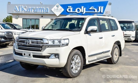 Buy Import Toyota Land Cruiser White Car in Import - Dubai in Iles Buy Import Toyota Land Cruiser White Car in Import - Dubai in Iles