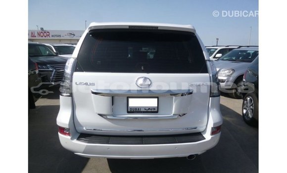 Acheter Import Voiture Lexus GX Blanc à Import - Dubai, Iles Acheter Import Voiture Lexus GX Blanc à Import - Dubai, Iles