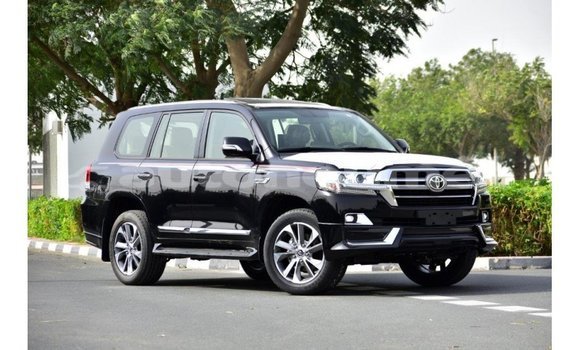 Medium with watermark toyota land cruiser iles import dubai 3571
