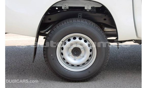Buy Import Toyota Hilux White Car in Import - Dubai in Iles Buy Import Toyota Hilux White Car in Import - Dubai in Iles