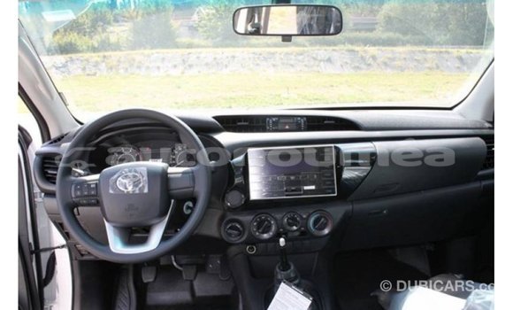 Buy Import Toyota Hilux White Car in Import - Dubai in Iles Buy Import Toyota Hilux White Car in Import - Dubai in Iles