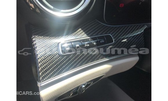 Acheter Import Voiture Mercedes-Benz 190 Autre à Import - Dubai, Iles Acheter Import Voiture Mercedes-Benz 190 Autre à Import - Dubai, Iles