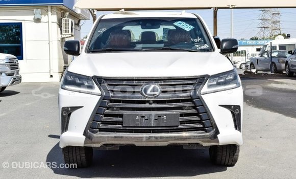 Acheter Import Voiture Lexus LX Blanc à Import - Dubai, Iles Acheter Import Voiture Lexus LX Blanc à Import - Dubai, Iles