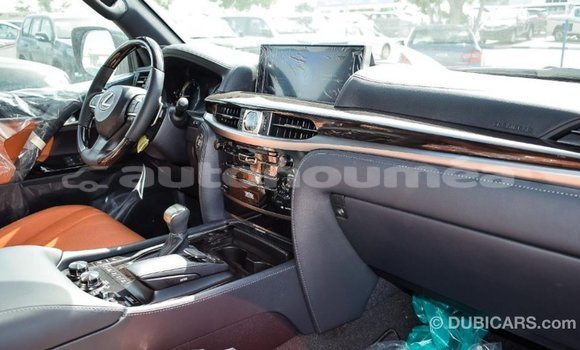 Acheter Import Voiture Lexus LX Blanc à Import - Dubai, Iles Acheter Import Voiture Lexus LX Blanc à Import - Dubai, Iles