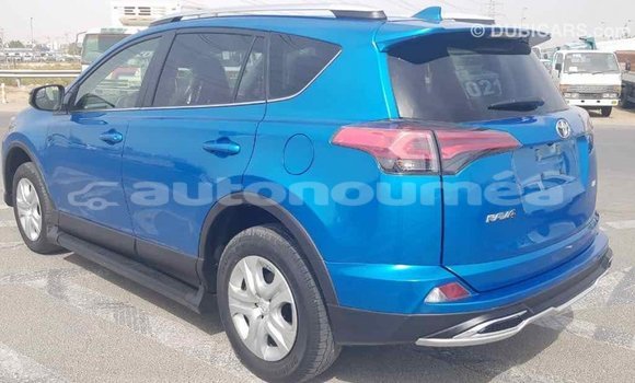 Acheter Import Voiture Toyota RAV4 Bleu à Import - Dubai, Iles Acheter Import Voiture Toyota RAV4 Bleu à Import - Dubai, Iles