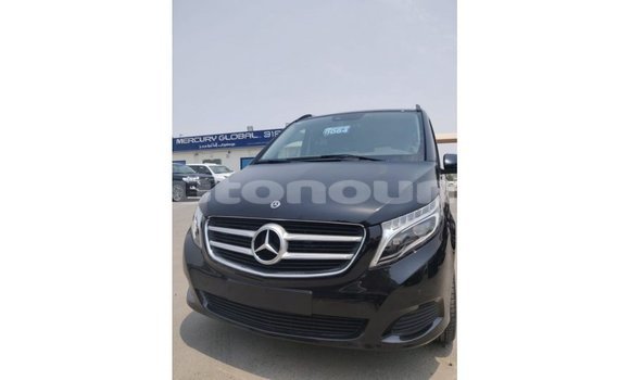 Acheter Import Voiture Mercedes-Benz 250 Noir à Import - Dubai, Iles Acheter Import Voiture Mercedes-Benz 250 Noir à Import - Dubai, Iles