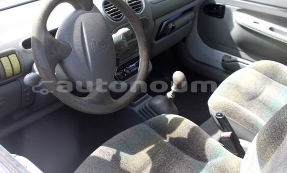 Buy Used Renault Twingo Other Car in La Foa in Sud