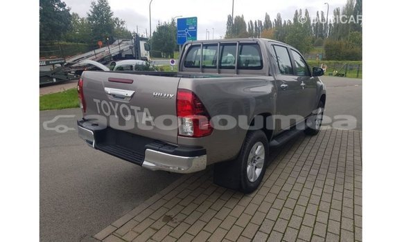 Buy Import Toyota Hilux Other Car in Import - Dubai in Iles Buy Import Toyota Hilux Other Car in Import - Dubai in Iles