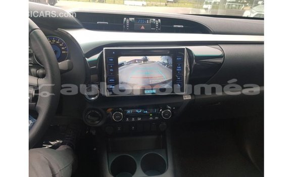 Buy Import Toyota Hilux Other Car in Import - Dubai in Iles Buy Import Toyota Hilux Other Car in Import - Dubai in Iles