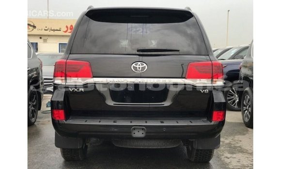 Acheter Import Voiture Toyota Land Cruiser Noir à Import - Dubai, Iles Acheter Import Voiture Toyota Land Cruiser Noir à Import - Dubai, Iles