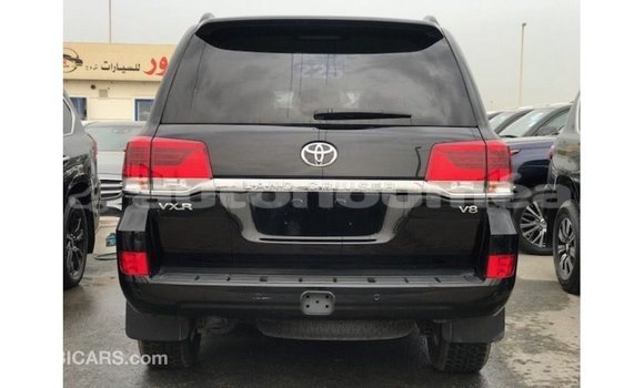 Acheter Import Voiture Toyota Land Cruiser Noir à Import - Dubai, Iles Acheter Import Voiture Toyota Land Cruiser Noir à Import - Dubai, Iles