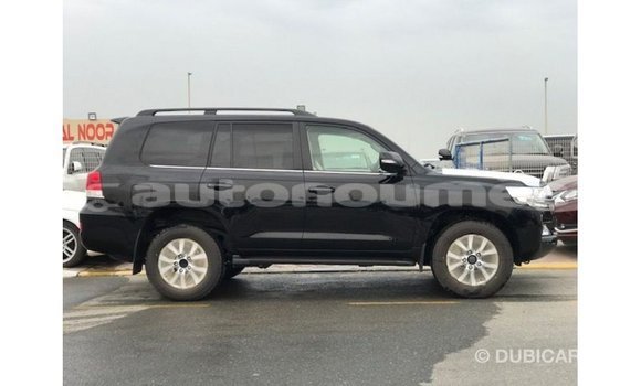 Acheter Import Voiture Toyota Land Cruiser Noir à Import - Dubai, Iles Acheter Import Voiture Toyota Land Cruiser Noir à Import - Dubai, Iles