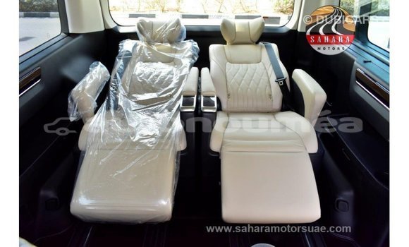 Acheter Import Voiture Toyota Granvia Blanc à Import - Dubai, Iles Acheter Import Voiture Toyota Granvia Blanc à Import - Dubai, Iles