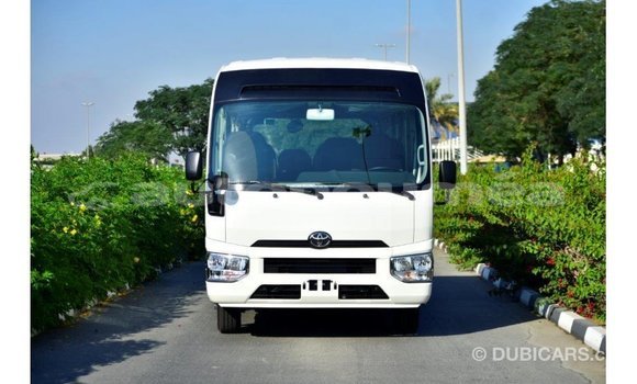 Acheter Import Voiture Toyota Coaster Blanc à Import - Dubai, Iles Acheter Import Voiture Toyota Coaster Blanc à Import - Dubai, Iles