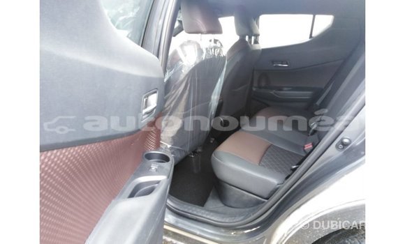 Buy Import Toyota C-HR Other Car in Import - Dubai in Iles Buy Import Toyota C-HR Other Car in Import - Dubai in Iles