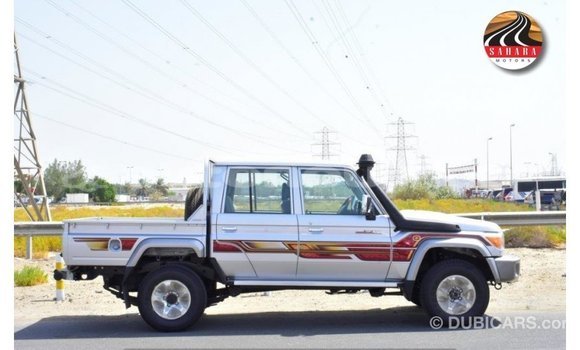 Acheter Import Voiture Toyota Land Cruiser Autre à Import - Dubai, Iles Acheter Import Voiture Toyota Land Cruiser Autre à Import - Dubai, Iles