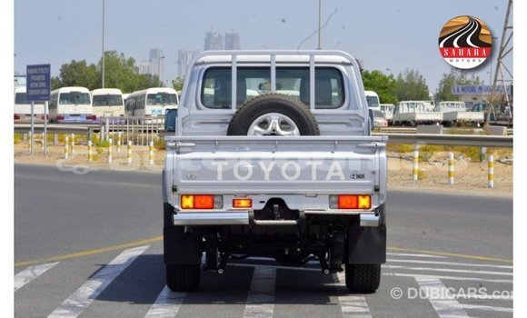 Acheter Import Voiture Toyota Land Cruiser Autre à Import - Dubai, Iles Acheter Import Voiture Toyota Land Cruiser Autre à Import - Dubai, Iles
