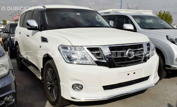 Acheter Import Voiture Nissan Patrol Blanc à Import - Dubai, Iles Acheter Import Voiture Nissan Patrol Blanc à Import - Dubai, Iles