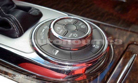 Acheter Import Voiture Nissan Patrol Blanc à Import - Dubai, Iles Acheter Import Voiture Nissan Patrol Blanc à Import - Dubai, Iles