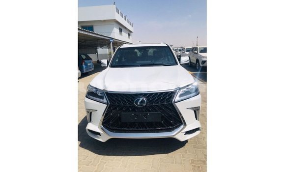 Acheter Import Voiture Lexus LX Blanc à Import - Dubai, Iles Acheter Import Voiture Lexus LX Blanc à Import - Dubai, Iles