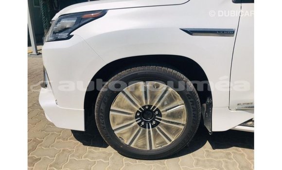 Acheter Import Voiture Lexus LX Blanc à Import - Dubai, Iles Acheter Import Voiture Lexus LX Blanc à Import - Dubai, Iles