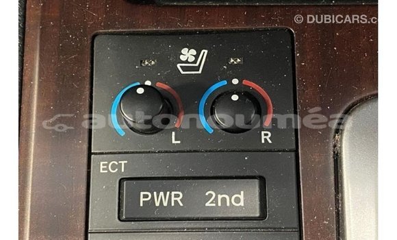 Acheter Import Voiture Toyota Land Cruiser Noir à Import - Dubai, Iles Acheter Import Voiture Toyota Land Cruiser Noir à Import - Dubai, Iles