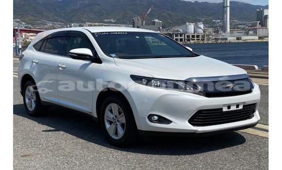 Acheter Import Voiture Toyota Harrier Blanc à Import - Dubai, Iles Acheter Import Voiture Toyota Harrier Blanc à Import - Dubai, Iles