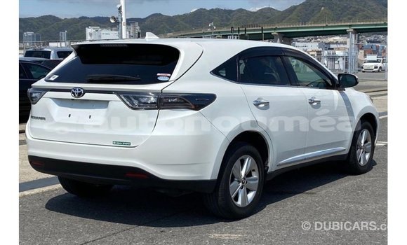 Acheter Import Voiture Toyota Harrier Blanc à Import - Dubai, Iles Acheter Import Voiture Toyota Harrier Blanc à Import - Dubai, Iles
