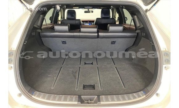 Acheter Import Voiture Toyota Harrier Blanc à Import - Dubai, Iles Acheter Import Voiture Toyota Harrier Blanc à Import - Dubai, Iles