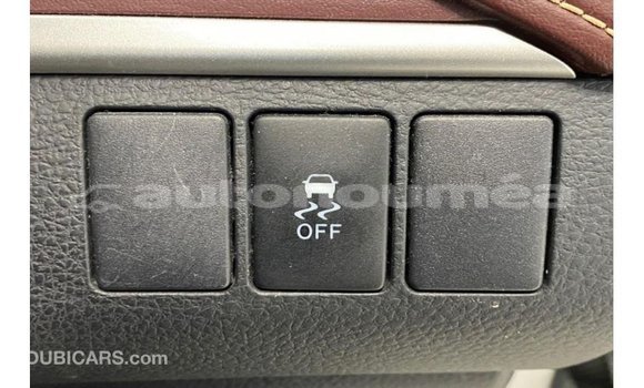 Acheter Import Voiture Toyota Harrier Blanc à Import - Dubai, Iles Acheter Import Voiture Toyota Harrier Blanc à Import - Dubai, Iles