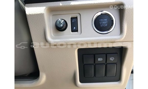 Acheter Import Voiture Toyota Prado Blanc à Import - Dubai, Iles Acheter Import Voiture Toyota Prado Blanc à Import - Dubai, Iles