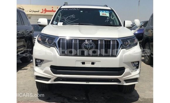 Acheter Import Voiture Toyota Prado Blanc à Import - Dubai, Iles Acheter Import Voiture Toyota Prado Blanc à Import - Dubai, Iles