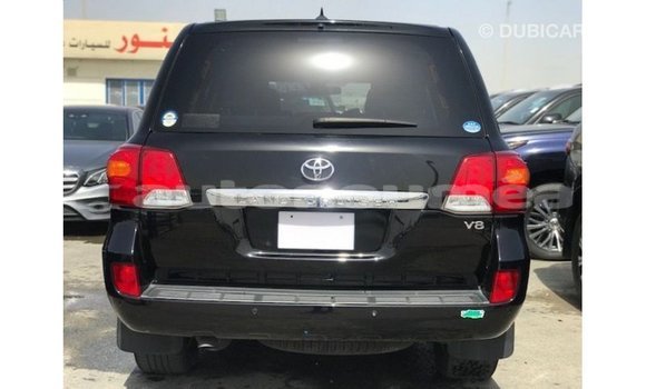 Acheter Import Voiture Toyota Land Cruiser Noir à Import - Dubai, Iles Acheter Import Voiture Toyota Land Cruiser Noir à Import - Dubai, Iles