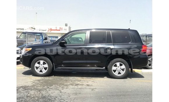 Acheter Import Voiture Toyota Land Cruiser Noir à Import - Dubai, Iles Acheter Import Voiture Toyota Land Cruiser Noir à Import - Dubai, Iles