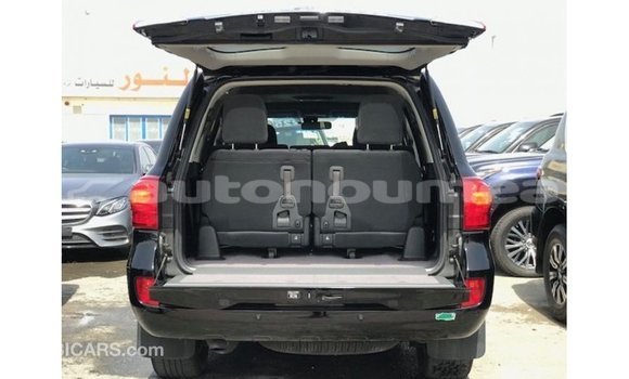 Acheter Import Voiture Toyota Land Cruiser Noir à Import - Dubai, Iles Acheter Import Voiture Toyota Land Cruiser Noir à Import - Dubai, Iles