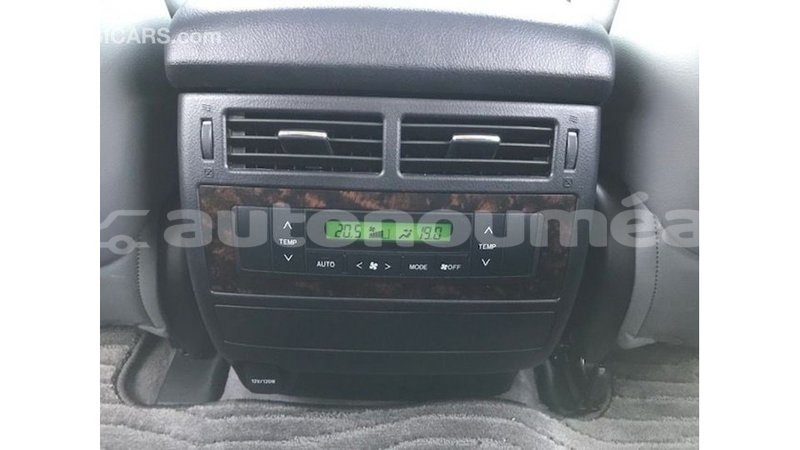 Big with watermark toyota land cruiser iles import dubai 3636