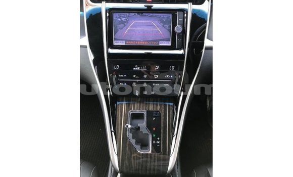 Acheter Import Voiture Toyota Harrier Rouge à Import - Dubai, Iles Acheter Import Voiture Toyota Harrier Rouge à Import - Dubai, Iles