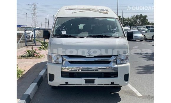Buy Import Toyota Hiace White Car in Import - Dubai in Iles Buy Import Toyota Hiace White Car in Import - Dubai in Iles