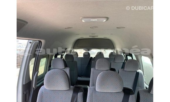 Buy Import Toyota Hiace White Car in Import - Dubai in Iles Buy Import Toyota Hiace White Car in Import - Dubai in Iles