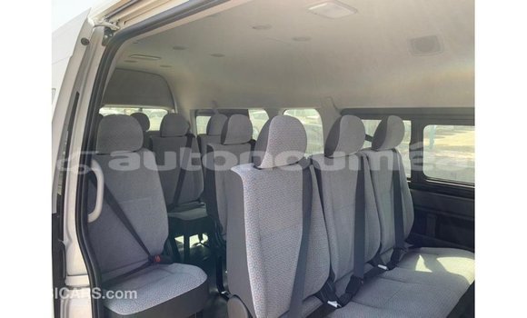 Buy Import Toyota Hiace White Car in Import - Dubai in Iles Buy Import Toyota Hiace White Car in Import - Dubai in Iles