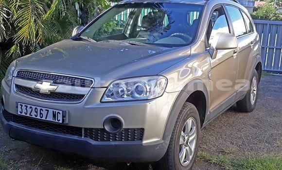Buy Used Chevrolet Captiva Other Car in Farino in Sud