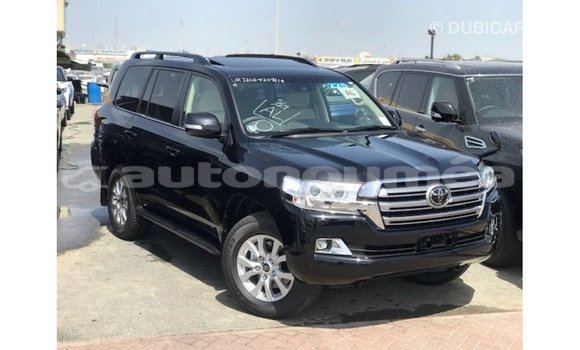 Acheter Import Voiture Toyota Land Cruiser Noir à Import - Dubai, Iles Acheter Import Voiture Toyota Land Cruiser Noir à Import - Dubai, Iles