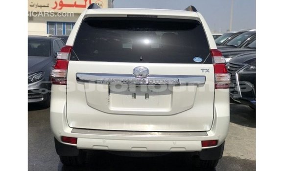 Acheter Import Voiture Toyota Prado Blanc à Import - Dubai, Iles Acheter Import Voiture Toyota Prado Blanc à Import - Dubai, Iles
