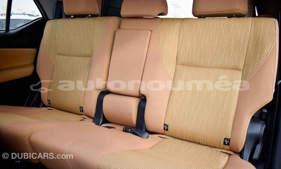 Acheter Import Voiture Toyota Fortuner Blanc à Import - Dubai, Iles Acheter Import Voiture Toyota Fortuner Blanc à Import - Dubai, Iles
