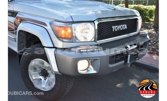 Acheter Import Voiture Toyota Land Cruiser Autre à Import - Dubai, Iles Acheter Import Voiture Toyota Land Cruiser Autre à Import - Dubai, Iles